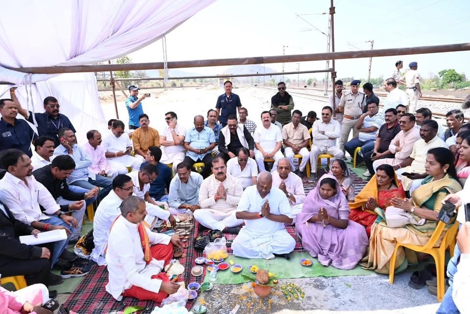 रेलवे स्टेशन अंबिकापुर में दो नये प्लेटफार्म एवं फुट ओवरब्रिज का होगा 10 करोड़ की लागत से निर्माण 